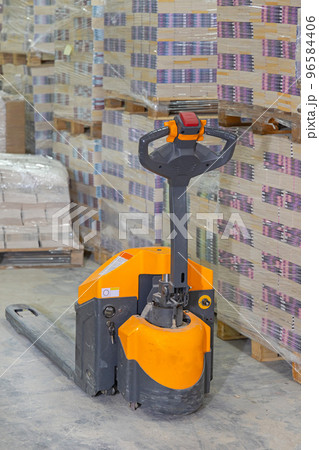 Electric Pallet Jack Storage Electric Pallet Jack Storage 96584406