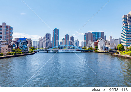 【東京の都市風景】隅田川大橋からの眺望 【東京の都市風景】隅田川大橋からの眺望 96584418