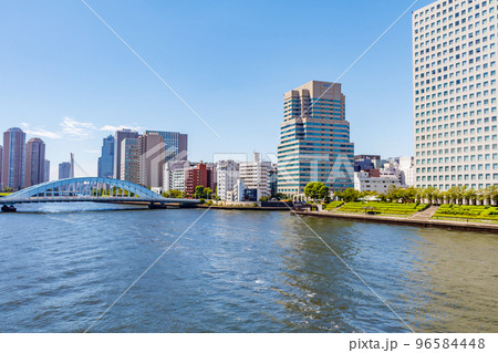 【東京の都市風景】隅田川大橋からの眺望 【東京の都市風景】隅田川大橋からの眺望 96584448