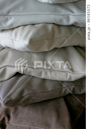 Grey pillows 96585072