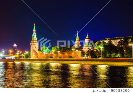 Kremlin Embankment 96588200
