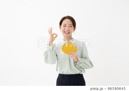 財布　OK　女性　白バック 96590645