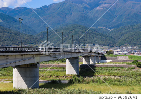 富士川大橋（山梨県富士川町、市川三郷町） 96592641