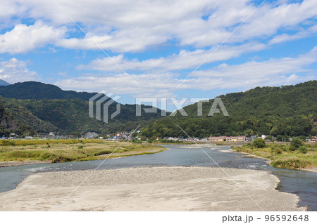 富士川(山梨県身延町、市川三郷町) 富士川(山梨県身延町、市川三郷町) 96592648