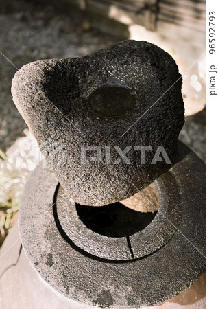 尚古荘の水琴窟（愛知県西尾市） 96592793