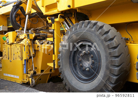 アスファルト舗装工事 96592811