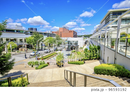 名古屋市千種区　夏の星が丘テラスの風景 96593192