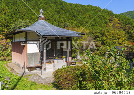 流谷観音堂（河内長野市流谷地区　蝋梅の里） 96594513