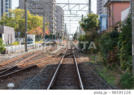 宇部新川駅近くの踏切 宇部新川駅近くの踏切 96595128