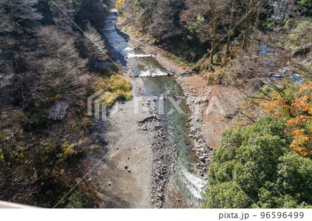 北氷川橋から見た日原川(奥多摩駅付近) 北氷川橋から見た日原川(奥多摩駅付近) 96596499