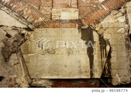 高架下の歴史的建造物 古いレンガ造りの壁 観光スポット 高架下の歴史的建造物 古いレンガ造りの壁 観光スポット 96596774