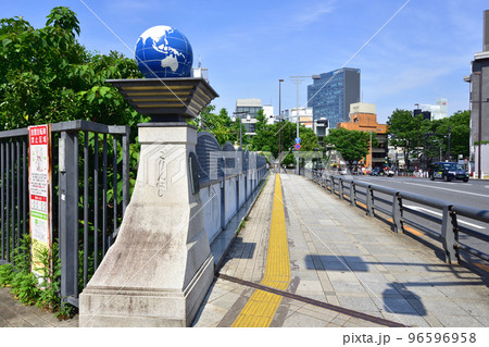 東京都渋谷区JR原宿駅周辺の風景 東京都渋谷区JR原宿駅周辺の風景 96596958