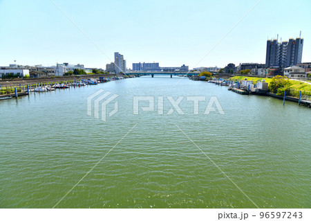 明和橋／新中川より下流／瑞江大橋方向を望む(東京都江戸川区)【2022.10】 96597243