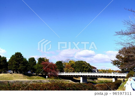 京都 ー鴨川と今出川通の橋 京都 ー鴨川と今出川通の橋 96597311