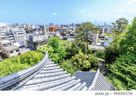 岐阜県大垣市　大垣城天守閣から見た大垣市街地の眺め（大垣駅、商店街方面） 96600356