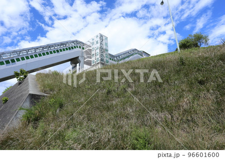 夏の上信越自動車道、佐久パーキングエリアの平尾山公園 夏の上信越自動車道、佐久パーキングエリアの平尾山公園 96601600
