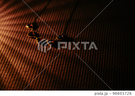 ハートのネックレス ハートのネックレス 96603726