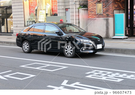 停車中の警察車両 停車中の警察車両 96607473