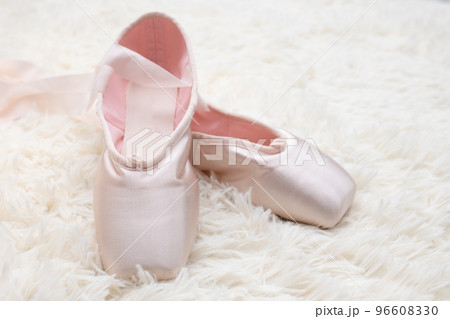 子供用のトウシューズ 子供用のトウシューズ 96608330