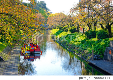 松川と遊覧船乗場　松川べり彫刻公園 96608414