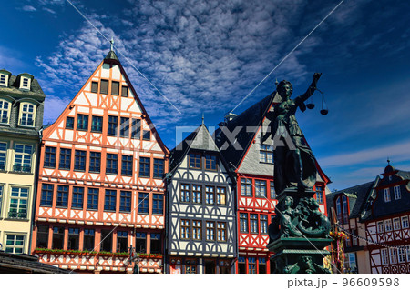 フランクフルト　レーマー広場 96609598