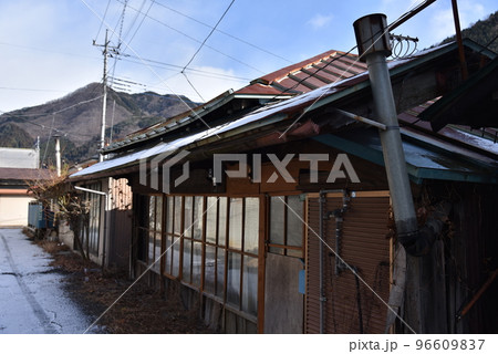 足尾の冬の町の風景 足尾の冬の町の風景 96609837