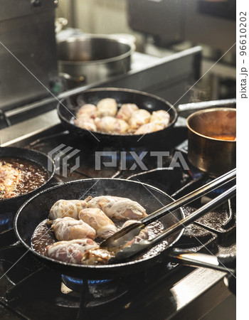 Quail breast coated in bacon 96610202