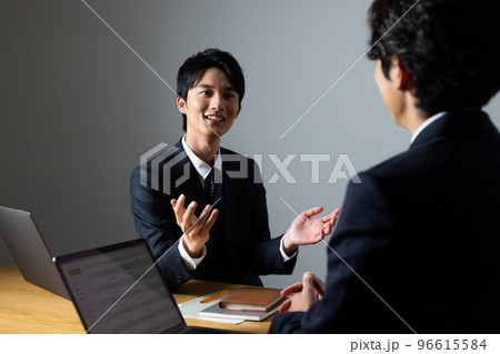 商談　打ち合わせイメージ　ビジネス　　 96615584