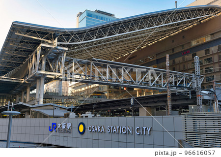大阪駅屋根構造のある風景 大阪駅屋根構造のある風景 96616057