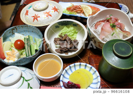増富温泉ホテル部屋食の夕食膳 増富温泉ホテル部屋食の夕食膳 96616108