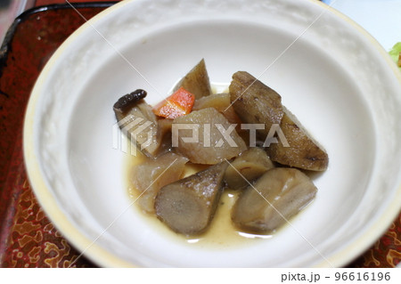 増富温泉ホテル部屋食の夕食膳煮物 増富温泉ホテル部屋食の夕食膳煮物 96616196