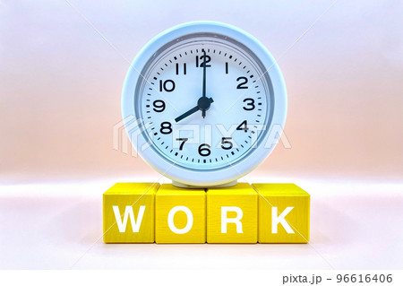 労働時間のイメージ 定時時刻や残業時間 労働時間のイメージ 定時時刻や残業時間 96616406
