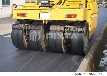 アスファルト舗装 96616419