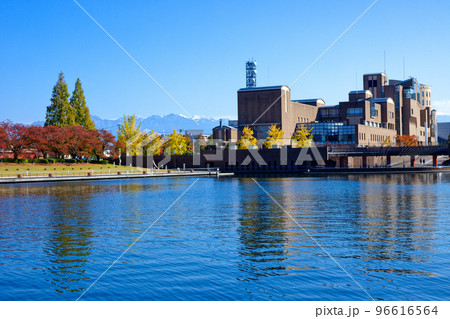 富岩運河環水公園　立山連峰 96616564