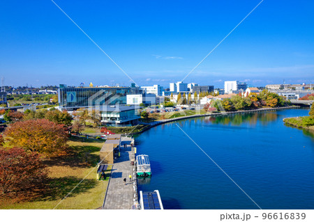 天文橋より遊覧船乗り場を望む　富岩運河環水公園 96616839