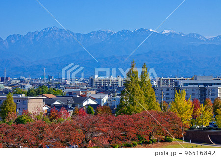 天文橋より立山連峰を望む　富岩運河環水公園 96616842