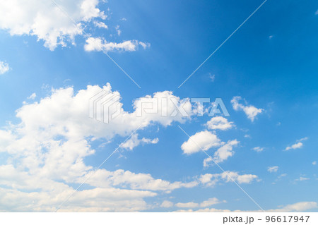 初夏の空「仙酔峡の空と雲」日本・阿蘇市 初夏の空「仙酔峡の空と雲」日本・阿蘇市 96617947
