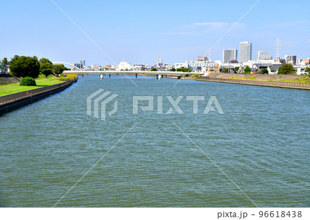 鹿骨新橋/新中川より上流方向を望む(東京都江戸川区)【2022.10】 鹿骨新橋/新中川より上流方向を望む(東京都江戸川区)【2022.10】 96618438