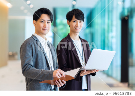 エンジニア ビジネス オフィス 会議 オフィスカジュアル 撮影協力「LINK FOREST」 エンジニア ビジネス オフィス 会議 オフィスカジュアル 撮影協力「LINK FOREST」 96618788