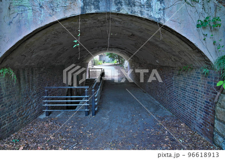 【大久野島の北部砲台 (軍事施設 遺跡)】 広島県竹原市忠海町 96618913