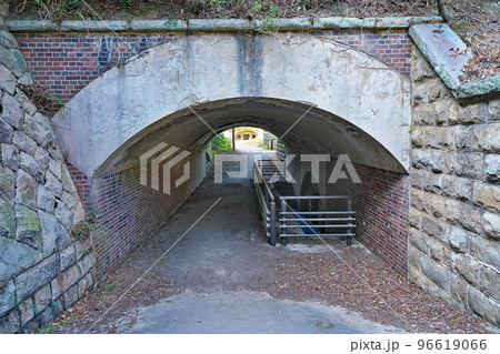【大久野島の北部砲台 (軍事施設 遺跡)】 広島県竹原市忠海町 【大久野島の北部砲台 (軍事施設 遺跡)】 広島県竹原市忠海町 96619066