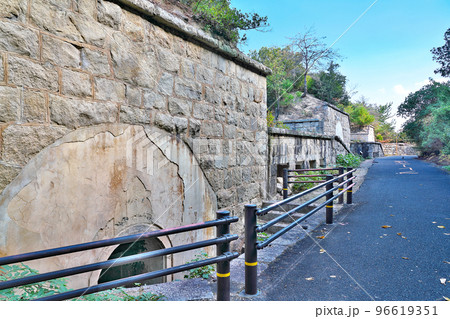 【大久野島の北部砲台 (軍事施設 遺跡)】 広島県竹原市忠海町 96619351