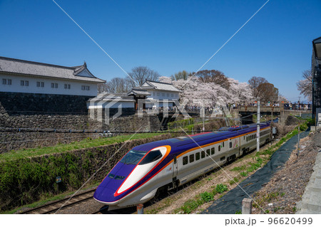 霞城公園と新幹線 霞城公園と新幹線 96620499