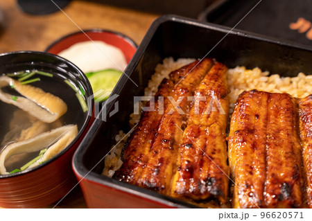 美味しそうなうな重 美味しそうなうな重 96620571