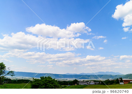 美しく壮大な初夏の空「仙酔峡の空と雲」日本・阿蘇市 美しく壮大な初夏の空「仙酔峡の空と雲」日本・阿蘇市 96620740