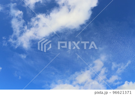 青空と白い雲 青空と白い雲 96621371