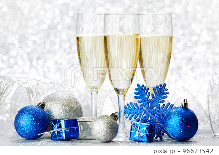 New year Champagne 96623542