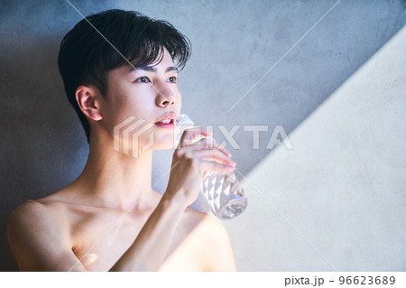 若い ライフスタイル 若い ライフスタイル 96623689