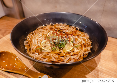 すだちのうどん 96624715
