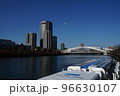 快晴の桜宮橋と水上バス 96630107